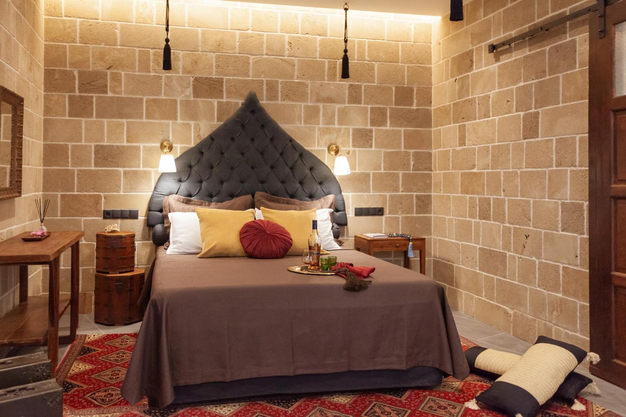 Utopia Luxury Suites - Old Town Родос Экстерьер фото